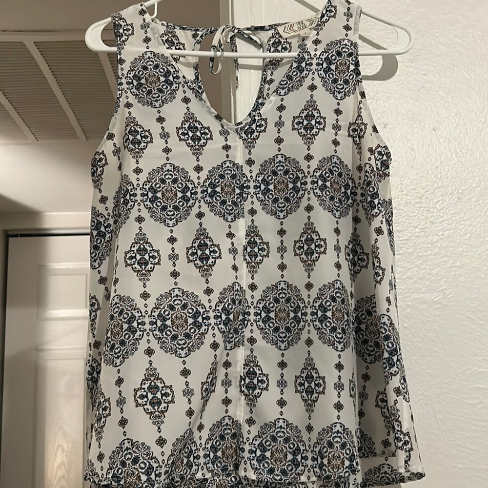 Colorful detail tank
